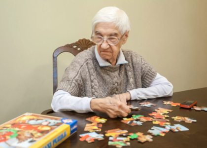 Развивающие игры, улучшающие когнитивные способности у пожилых людей